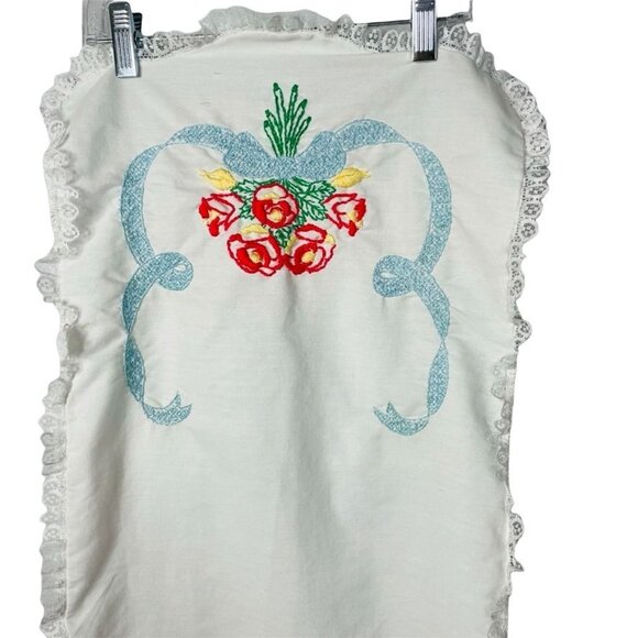 White Needlepoint Table Runner Handmade Lace Border Rose Bouquet Vintage U - Picture 2 of 5
